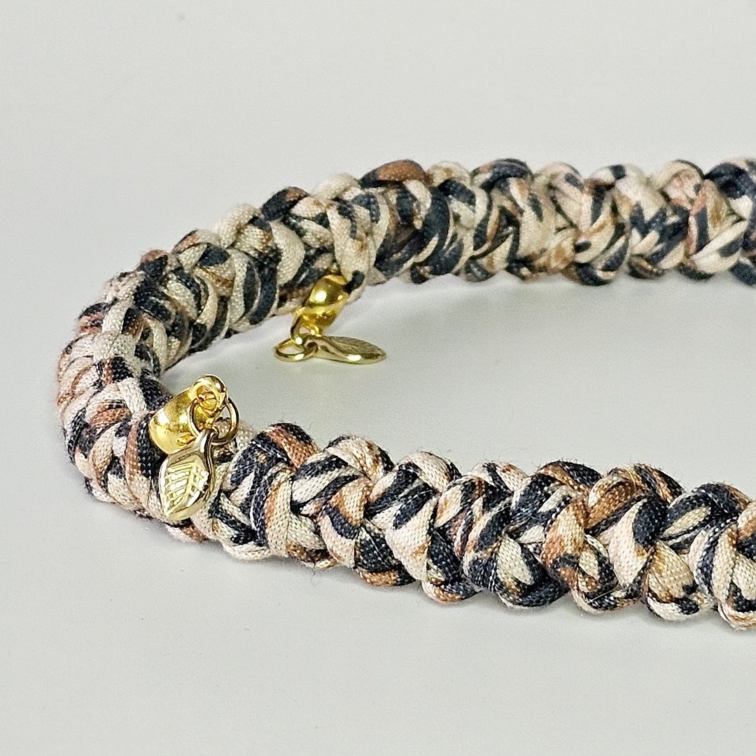 LivalaPip™ - ID Collar - Leopard Hug