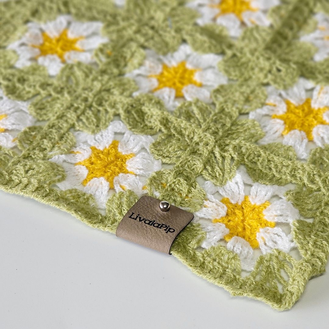 LivalaPip™ - Bandana - Green Daisy