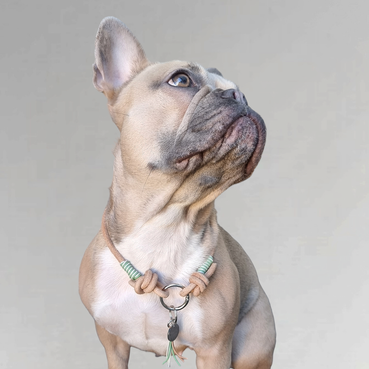 LivalaPip™ - Leather Necklace - Pastel Green/White